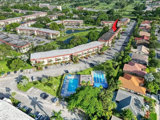 Property Slideshow image 2 of 33 | 8980 s hollybrook blvd 204, Pembroke Pines, FL, 33025