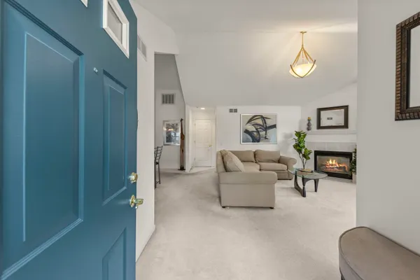 Property Slideshow image 3 of 21 | 1900 timbers edge cir, Joliet, IL, 60431