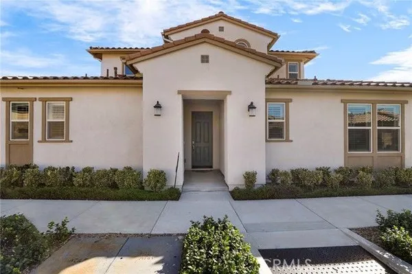 Property Slideshow image 2 of 33 | 20506 galloway dr, Saugus, CA, 91350