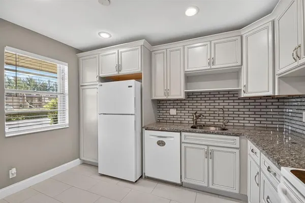 Property Slideshow image 2 of 45 | 121 lake meryl dr, West Palm Beach, FL, 33411