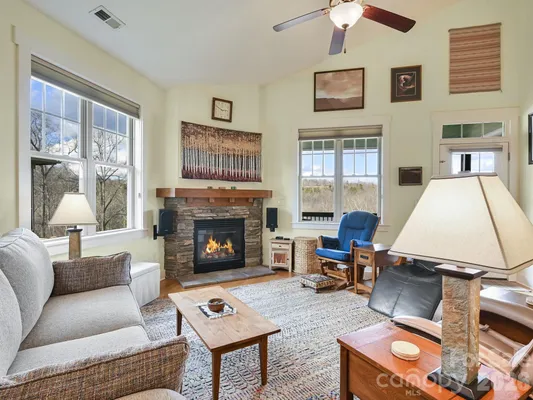 Property Slideshow image 3 of 31 | 24 craftsman view dr, Asheville, NC, 28804
