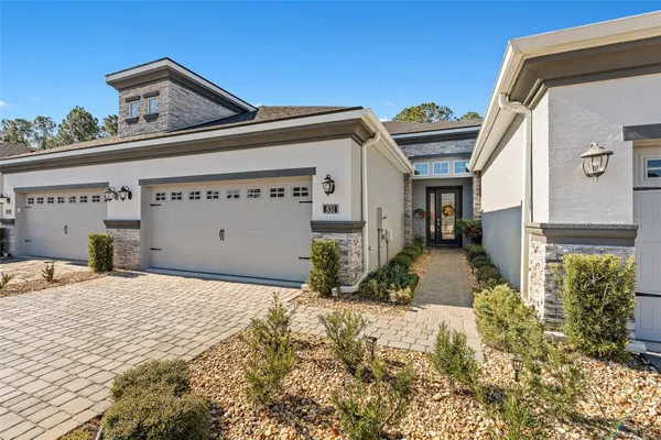 Property Slideshow image 2 of 50 | 831 pinewood dr, Ormond Beach, FL, 32174