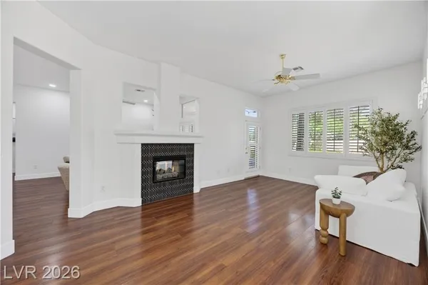 Property Slideshow image 3 of 54 | 2116 spring water dr, Las Vegas, NV, 89134