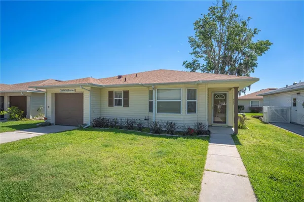 Property Slideshow image 3 of 37 | 4934 pleasant hollow trl, Lakeland, FL, 33811