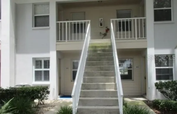 Property Slideshow image 2 of 14 | 429 cerromar ln 353, Venice, FL, 34293