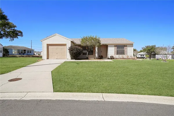 Property Slideshow image 2 of 43 | 6121 kittiwake dr, Lakeland, FL, 33809