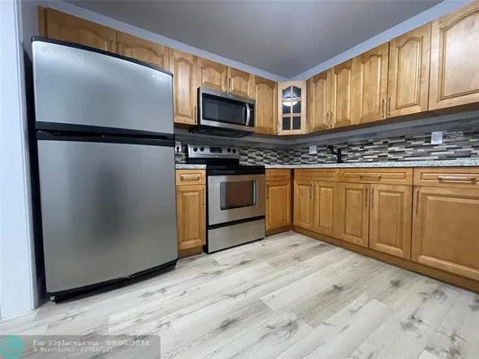 Property Slideshow image 2 of 23 | 4750 nw 22nd ct 110, Lauderhill, FL, 33313