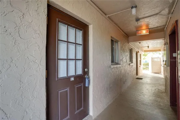 Property Slideshow image 2 of 32 | 4013 lake bayshore dr 107, Bradenton, FL, 34205