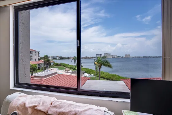 Property Slideshow image 3 of 37 | 6268 palma del mar blvd s apt 407, St Petersburg, FL, 33715