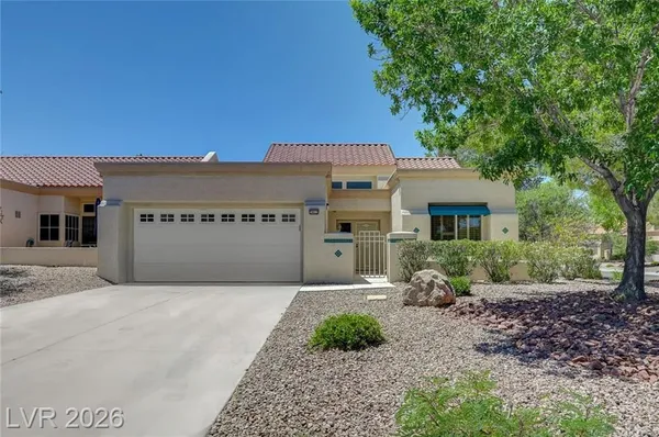 Property Slideshow image 2 of 70 | 2413 keiser ct, Las Vegas, NV, 89134