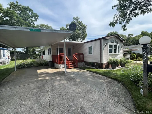 Property Slideshow image 2 of 30 | 1661 old country rd 233, Riverhead, NY, 11901