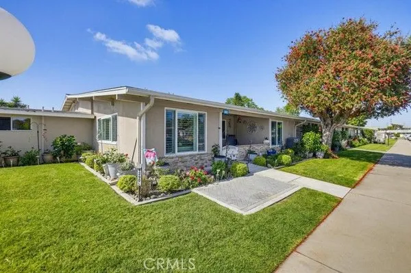 Property Slideshow image 2 of 21 | m7-161l northwood rd, Seal Beach, CA, 90740