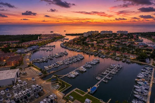 Property Slideshow image 3 of 73 | 3329 sunset key cir 204, Punta Gorda, FL, 33955