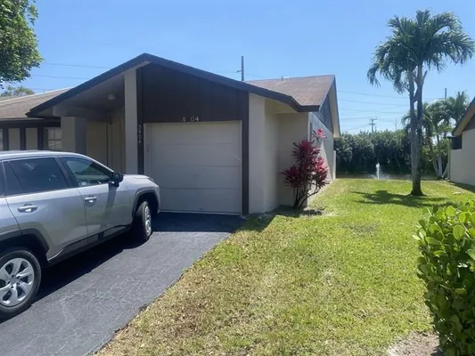 Property Slideshow image 2 of 32 | 5404 viburnum cir, Delray Beach, FL, 33484