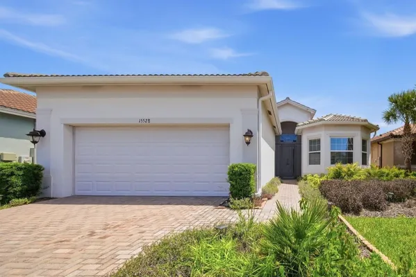 Property Slideshow image 2 of 65 | 15528 corona del mar dr, Wimauma, FL, 33598