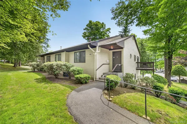 Property Slideshow image 2 of 43 | 128d columbia ct d, Yorktown, NY, 10598