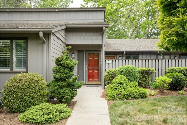 Property Slideshow image 2 of 31 | 434 crowfields dr, Asheville, NC, 28803