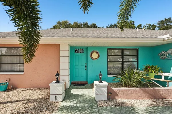 Property Slideshow image 3 of 55 | 1805 new bedford dr, Sun City Center, FL, 33573