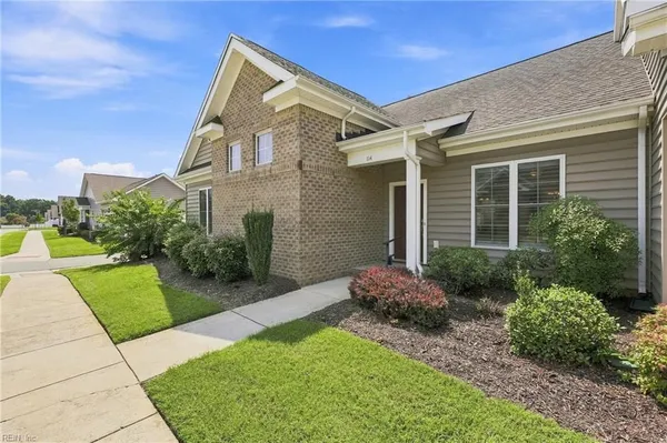 Property Slideshow image 2 of 45 | 114 st james ave, Smithfield, VA, 23430