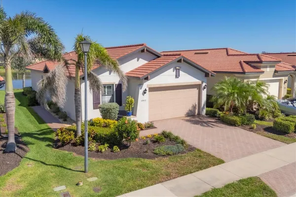 Property Slideshow image 3 of 73 | 10412 crooked creek dr, Venice, FL, 34293