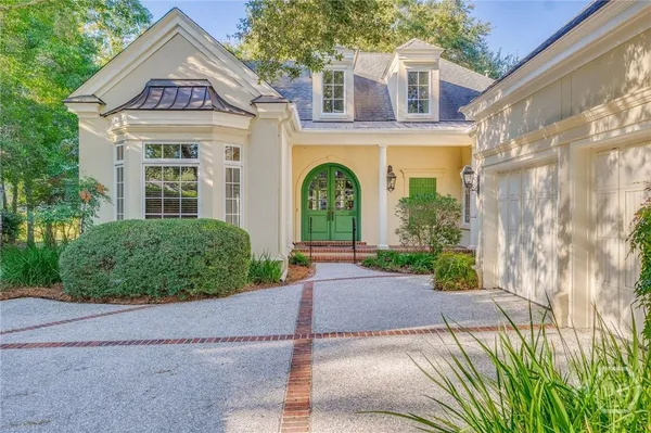 Property Slideshow image 3 of 38 | 6 oak shadow ct, Savannah, GA, 31411