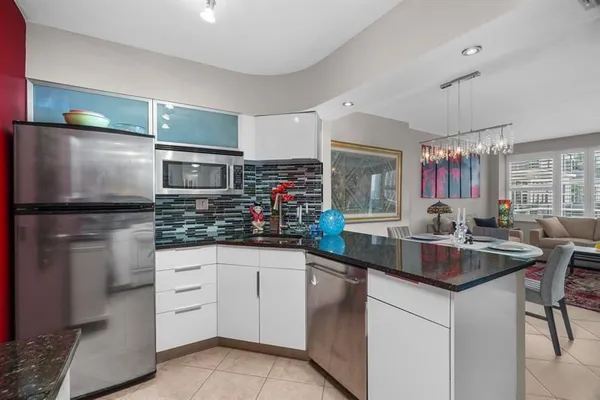 Property Slideshow image 3 of 46 | 3333 ne 34th st apt 1512a, Fort Lauderdale, FL, 33308