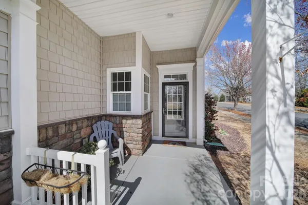 Property Slideshow image 2 of 45 | 21206 w tern ct, Fort Mill, SC, 29707