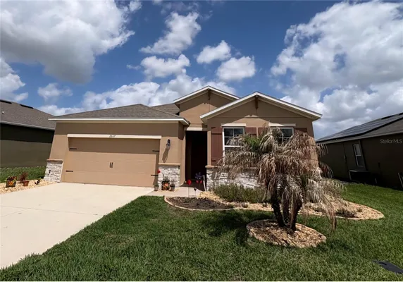 Property Slideshow image 2 of 43 | 2667 canyon crest dr, Lakeland, FL, 33811