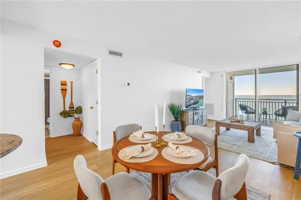 Property Slideshow image 2 of 35 | 9 haig pl 510, Dunedin, FL, 34698