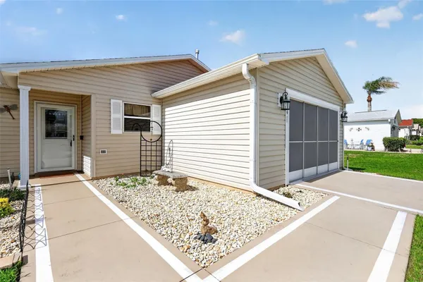 Property Slideshow image 2 of 26 | 16919 se 96th chapelwood cir, The Villages, FL, 32162