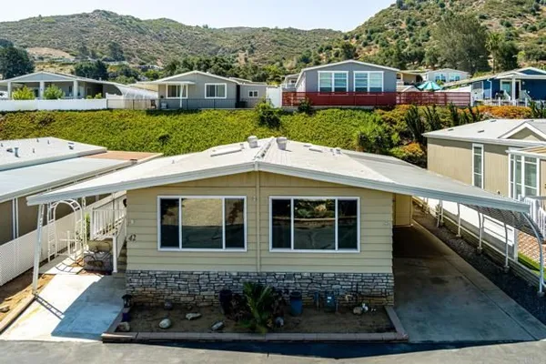 Property Slideshow image 2 of 45 | 4650 dulin rd spc 42, Fallbrook, CA, 92028
