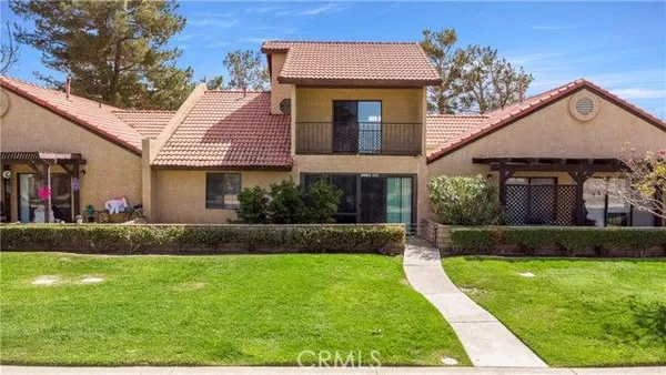 Property Slideshow image 2 of 36 | 11730 oak st, Apple Valley, CA, 92308