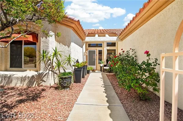 Property Slideshow image 2 of 23 | 2652 youngdale dr dr, Las Vegas, NV, 89134
