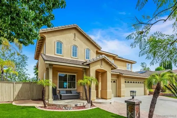 Property Slideshow image 3 of 41 | 10562 aspen gln, Escondido, CA, 92026