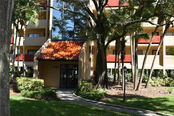 Property Slideshow image 2 of 59 | 3062 eastland blvd # d206, Clearwater, FL, 33761