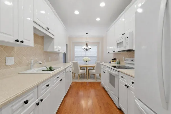 Property Slideshow image 3 of 40 | 7045 sunrise cir, Franklin, TN, 37067