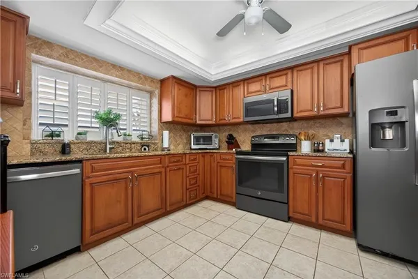 Property Slideshow image 2 of 50 | 1784 pine glade cir, Fort Myers, FL, 33907