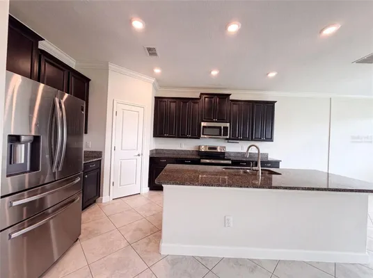 Property Slideshow image 2 of 34 | 9709 ivory dr, Ruskin, FL, 33573