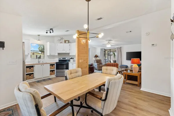 Property Slideshow image 3 of 8 | 520 saint andrews blvd, Lady Lake, FL, 32159