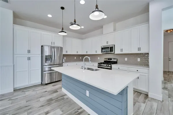 Property Slideshow image 3 of 51 | 729 winterside dr, Apollo Beach, FL, 33572