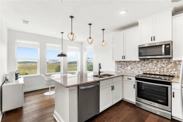 Property Slideshow image 3 of 34 | 7573 laureate blvd 1-307, Orlando, FL, 32827