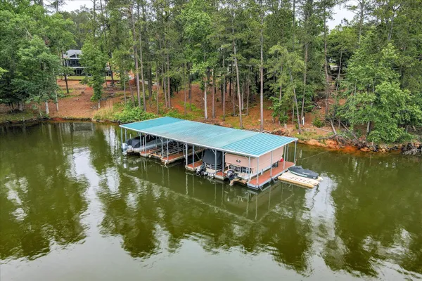 Property Slideshow image 2 of 61 | 907 patriots point pt, Mccormick, SC, 29835
