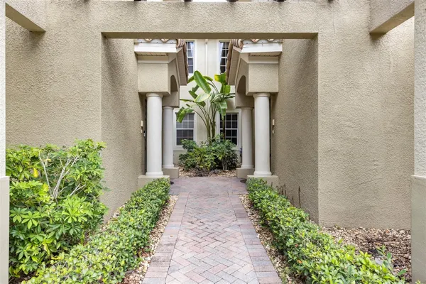 Property Slideshow image 3 of 48 | 1420 emerald dunes dr # 7, Sun City Center, FL, 33573