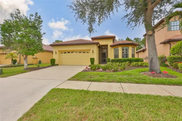 Property Slideshow image 2 of 74 | 147 silver falls dr, Apollo Beach, FL, 33572