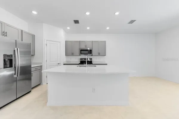 Property Slideshow image 3 of 41 | 15152 cuzcorro ct, Nokomis, FL, 34275