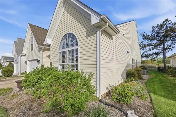 Property Slideshow image 3 of 47 | 2657 majesty ln, Virginia Beach, VA, 23456