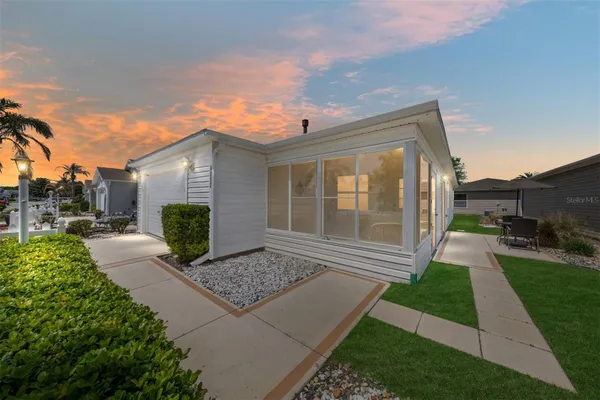 Property Slideshow image 3 of 43 | 1017 pinewood pl, The Villages, FL, 32162