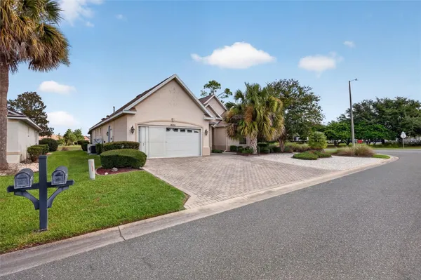 Property Slideshow image 3 of 32 | 8251 sw 84th place rd, Ocala, FL, 34481