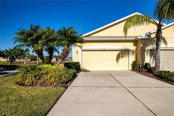 Property Slideshow image 2 of 59 | 2501 sapphire greens ln, Sun City Center, FL, 33573