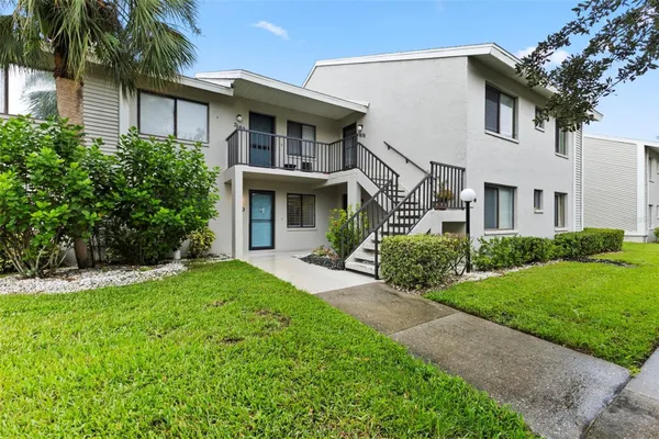 Property Slideshow image 2 of 40 | 7680 eagle creek dr # 7680, Sarasota, FL, 34243